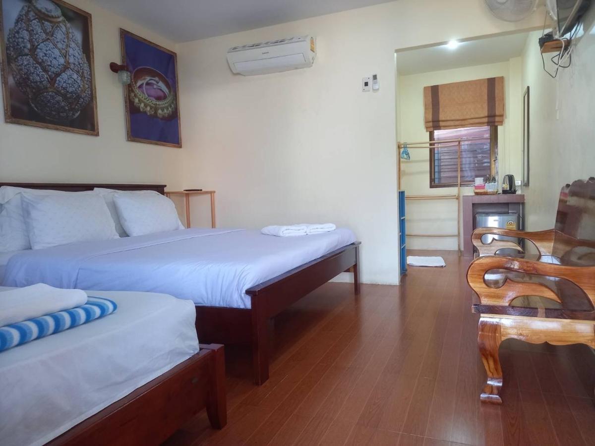 Welcome Holiday Hotel Chiang Khan Exterior photo
