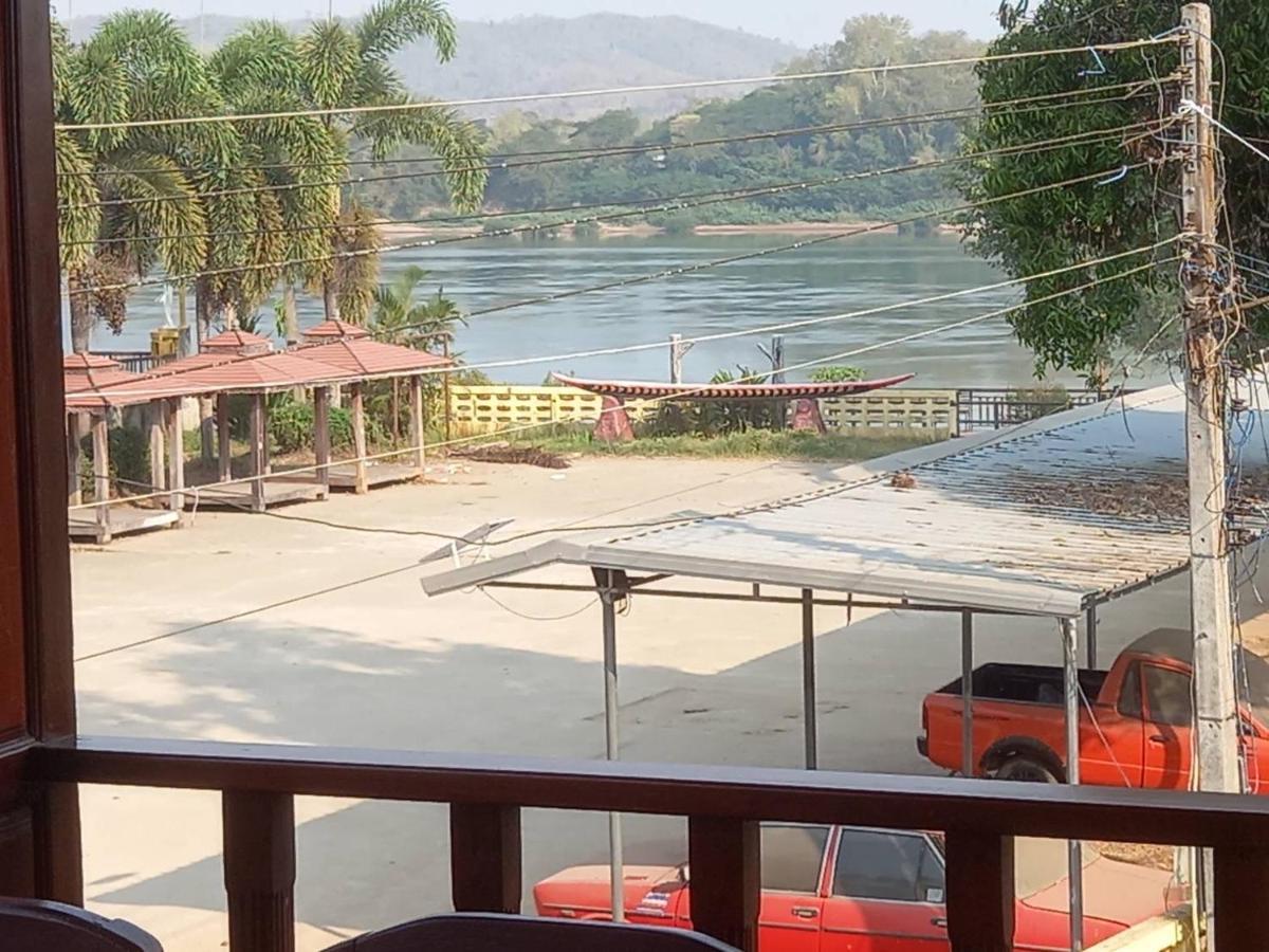 Welcome Holiday Hotel Chiang Khan Exterior photo