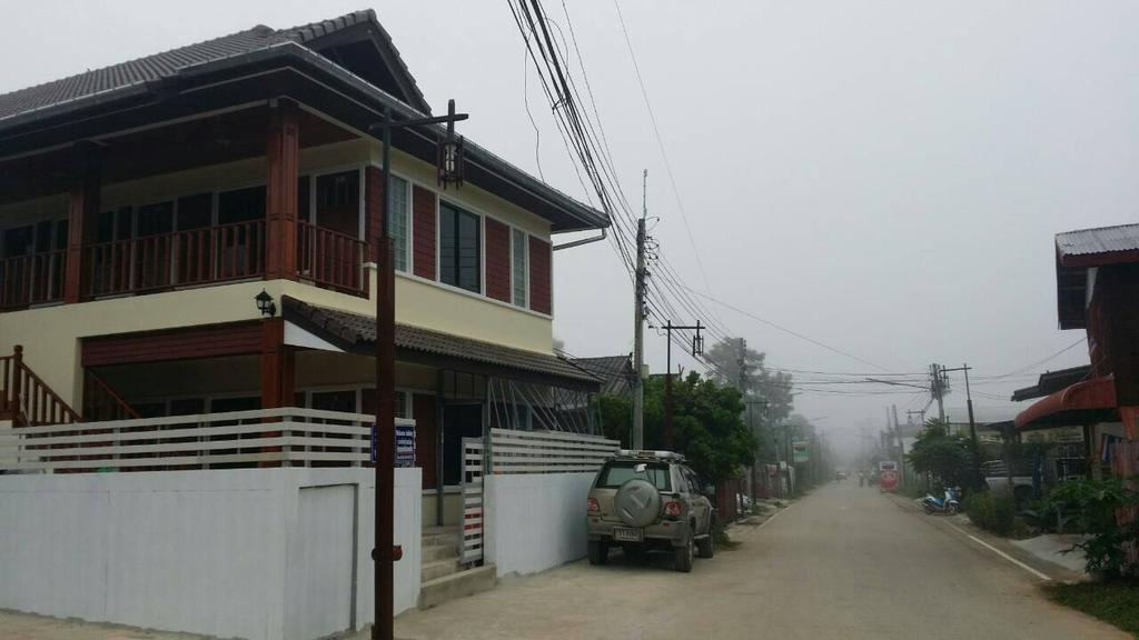Welcome Holiday Hotel Chiang Khan Exterior photo